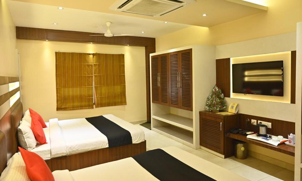 Hotel Royal Cottage Канпур Екстер'єр фото
