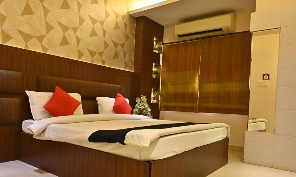 Hotel Royal Cottage Канпур Екстер'єр фото