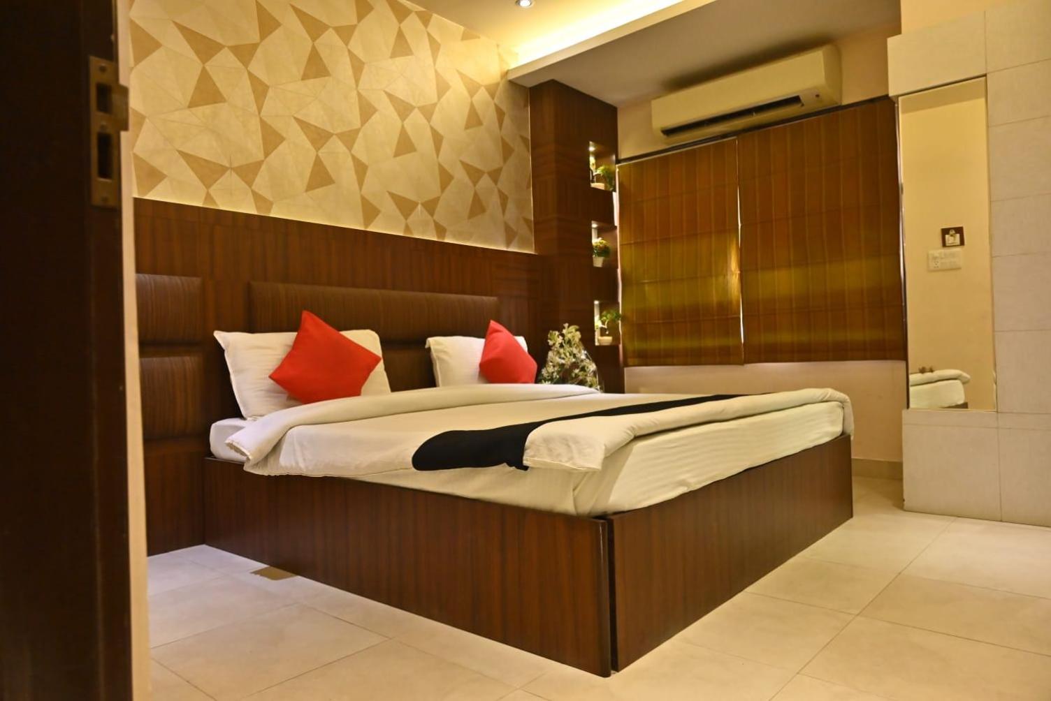 Hotel Royal Cottage Канпур Екстер'єр фото