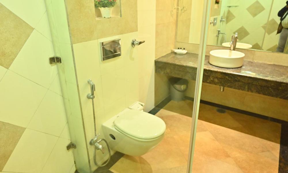 Hotel Royal Cottage Канпур Екстер'єр фото
