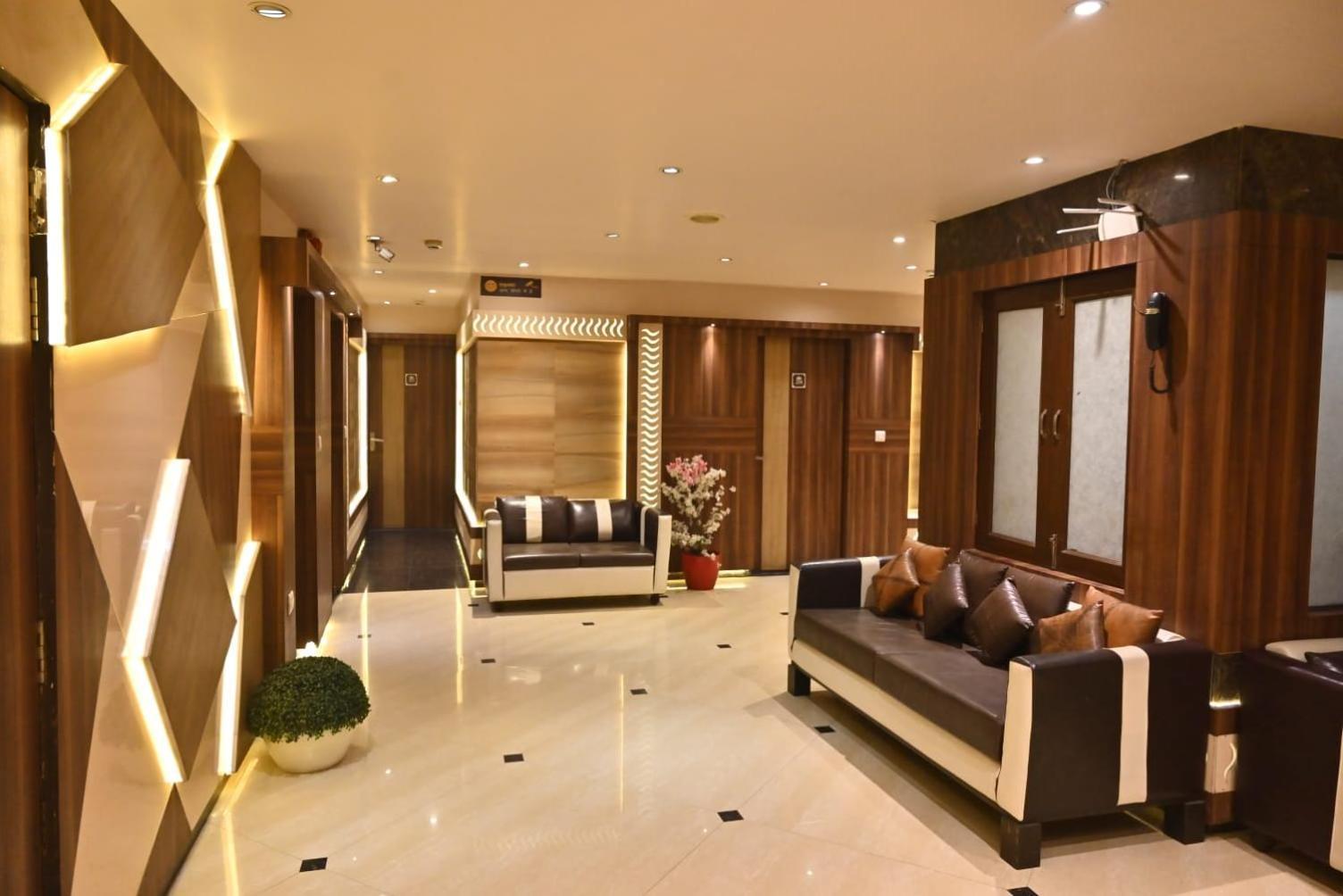 Hotel Royal Cottage Канпур Екстер'єр фото
